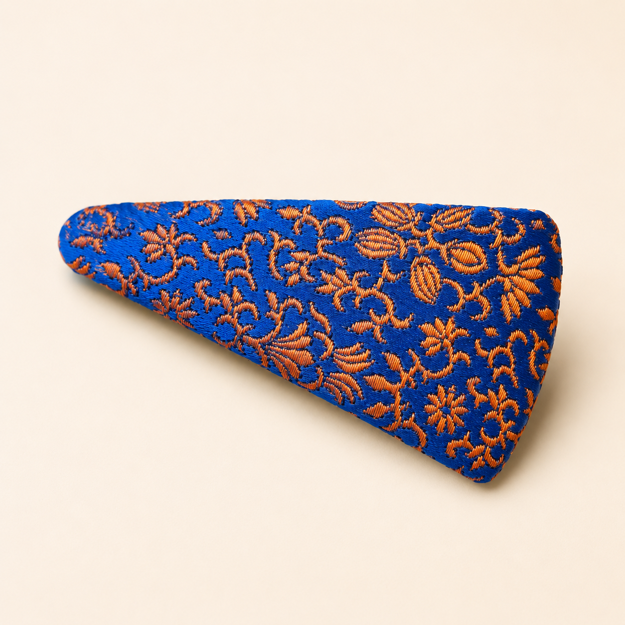 Barrette triangulaire en tissu traditionnel coréen — HUMHUM – Image 3